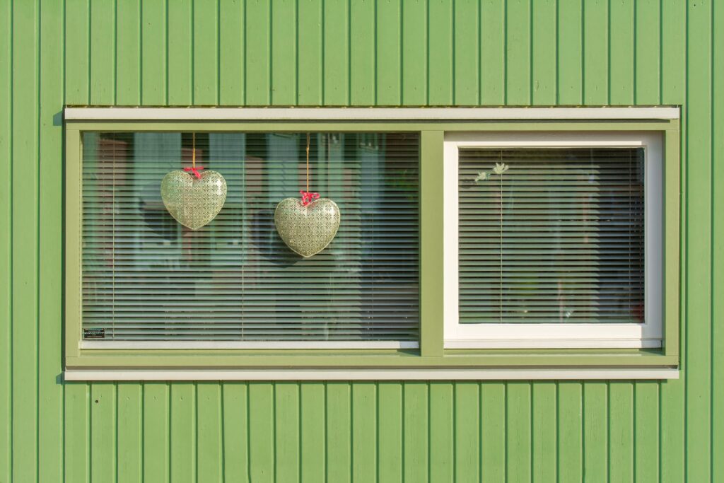 raamdecoratie zonder gordijnen — Raamdecoratie zonder gordijnen: alternatieven op een rij