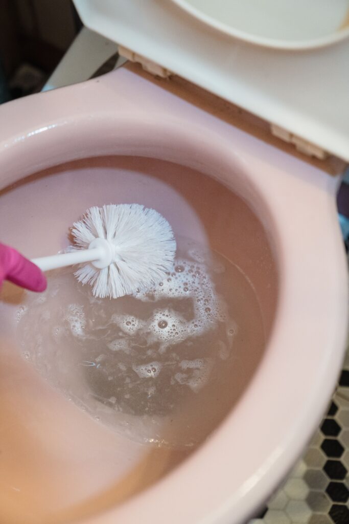 WC ontstoppen met vaatwastablet — WC ontstoppen met vaatwastablet: werkt het en hoe doe je het?