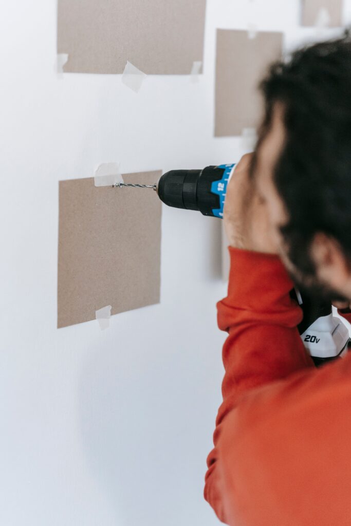 Gaten in de muur vullen — Gaten in de muur vullen als een professional