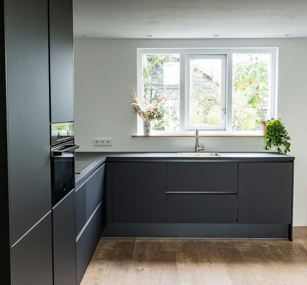 Nadelen zwarte keuken