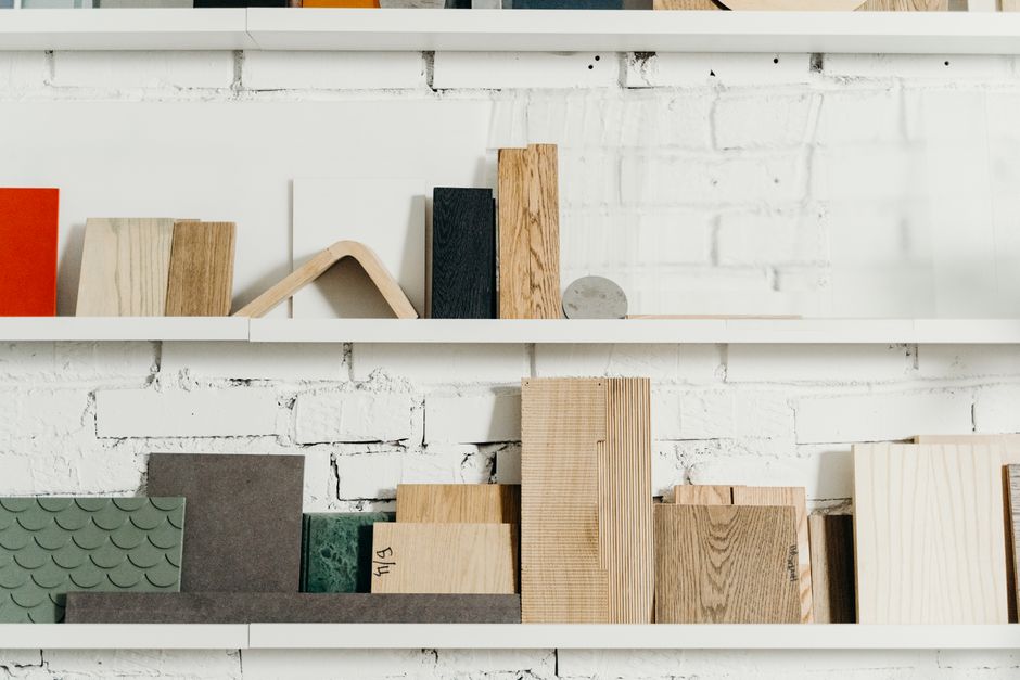Zwevende plank ophangen zonder boren — afbeelding 3