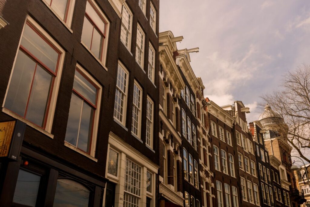 Scheuren in de gevel? Voorkom grotere schade